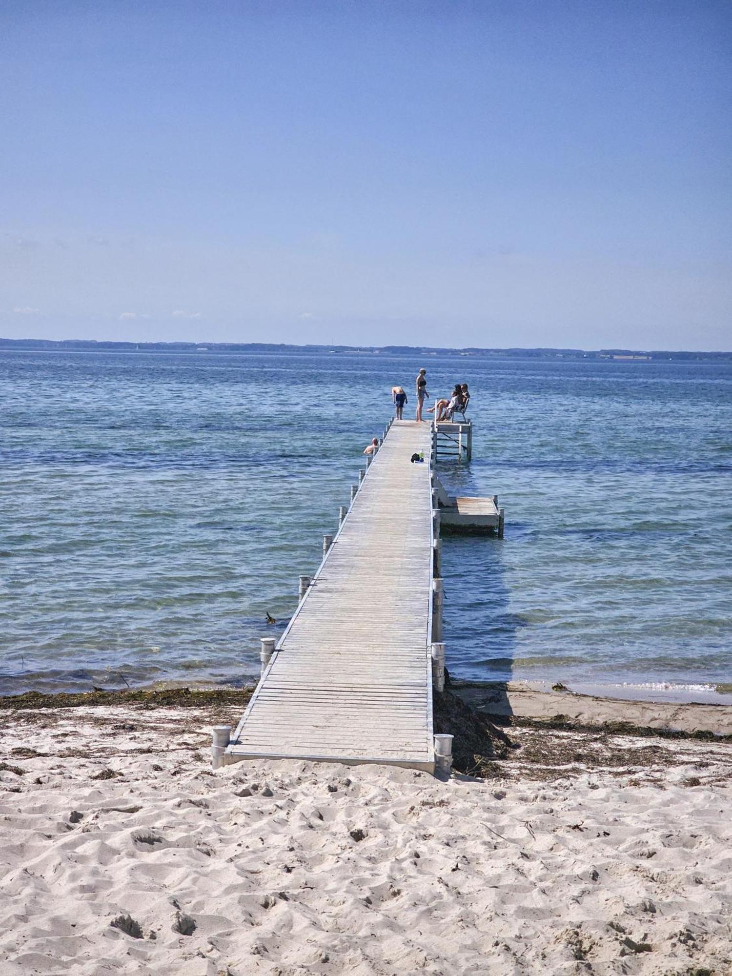 Отель Tiny Seaside - Kegnaes Osterby  Экстерьер фото